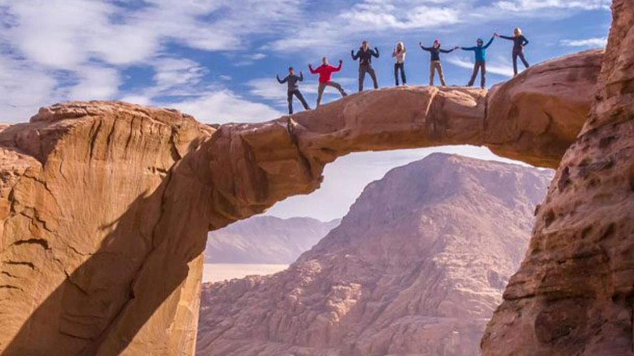 Harmony Luxury Camp Hotell Wadi Rum Exteriör bild