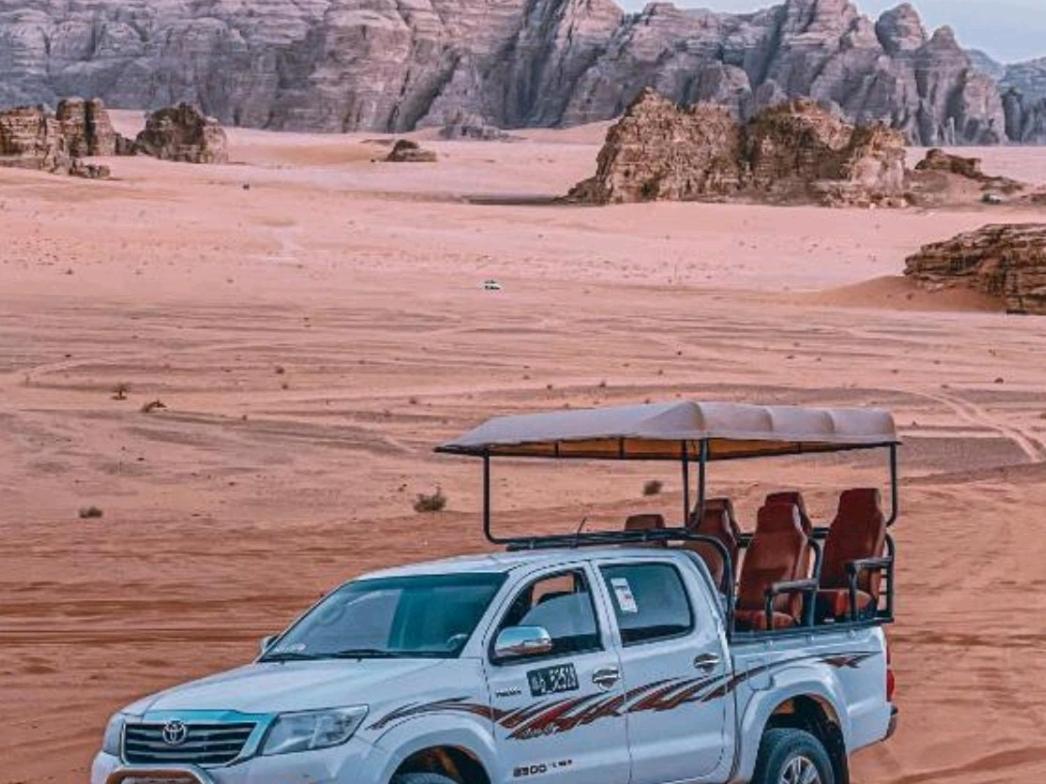 Harmony Luxury Camp Hotell Wadi Rum Exteriör bild