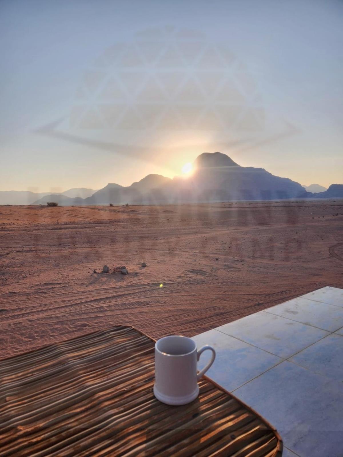 Harmony Luxury Camp Hotell Wadi Rum Exteriör bild
