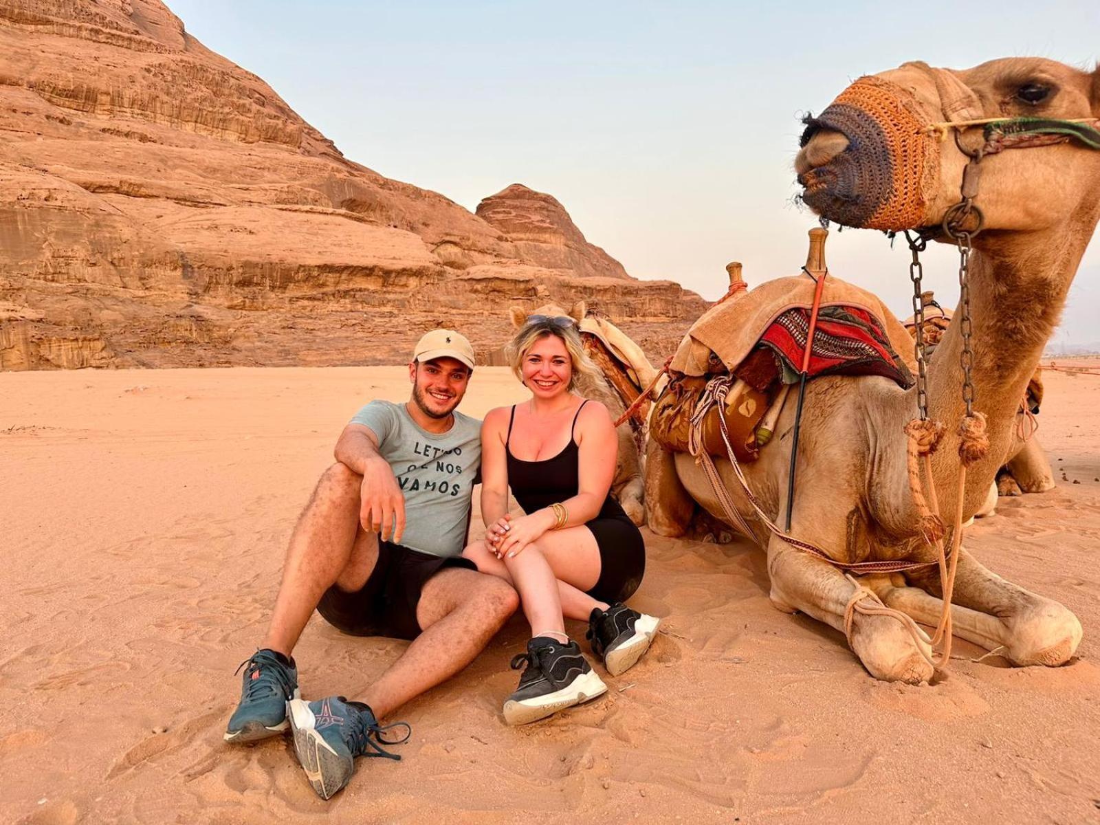 Harmony Luxury Camp Hotell Wadi Rum Exteriör bild