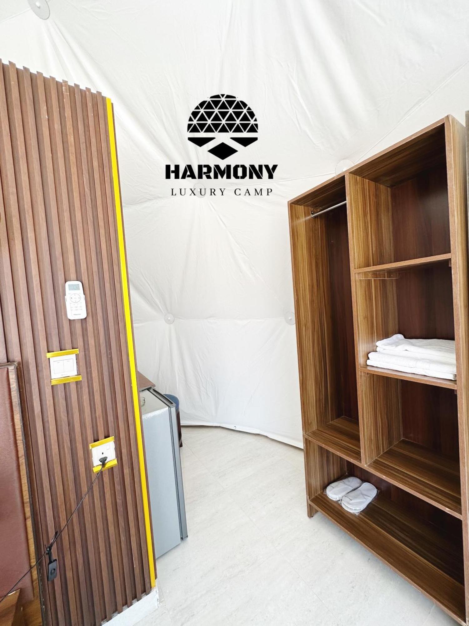 Harmony Luxury Camp Hotell Wadi Rum Exteriör bild